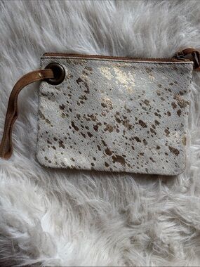 Jane Marie White and Gold Speckled Wristlet Clutch with Tan Strap